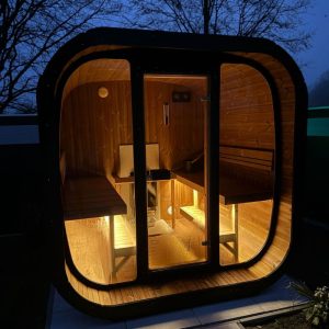 Cube-Sauna mit Glasfront