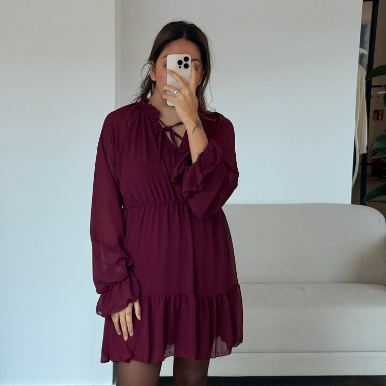 Kleid Onesize 34–42| Feminines Stufenkleid in Bordeaux – Bild 3